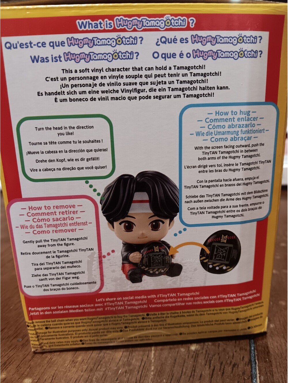 TinyTAN Tamagotchi HuggyTamagotchi Set Jin - Picture 4 of 4